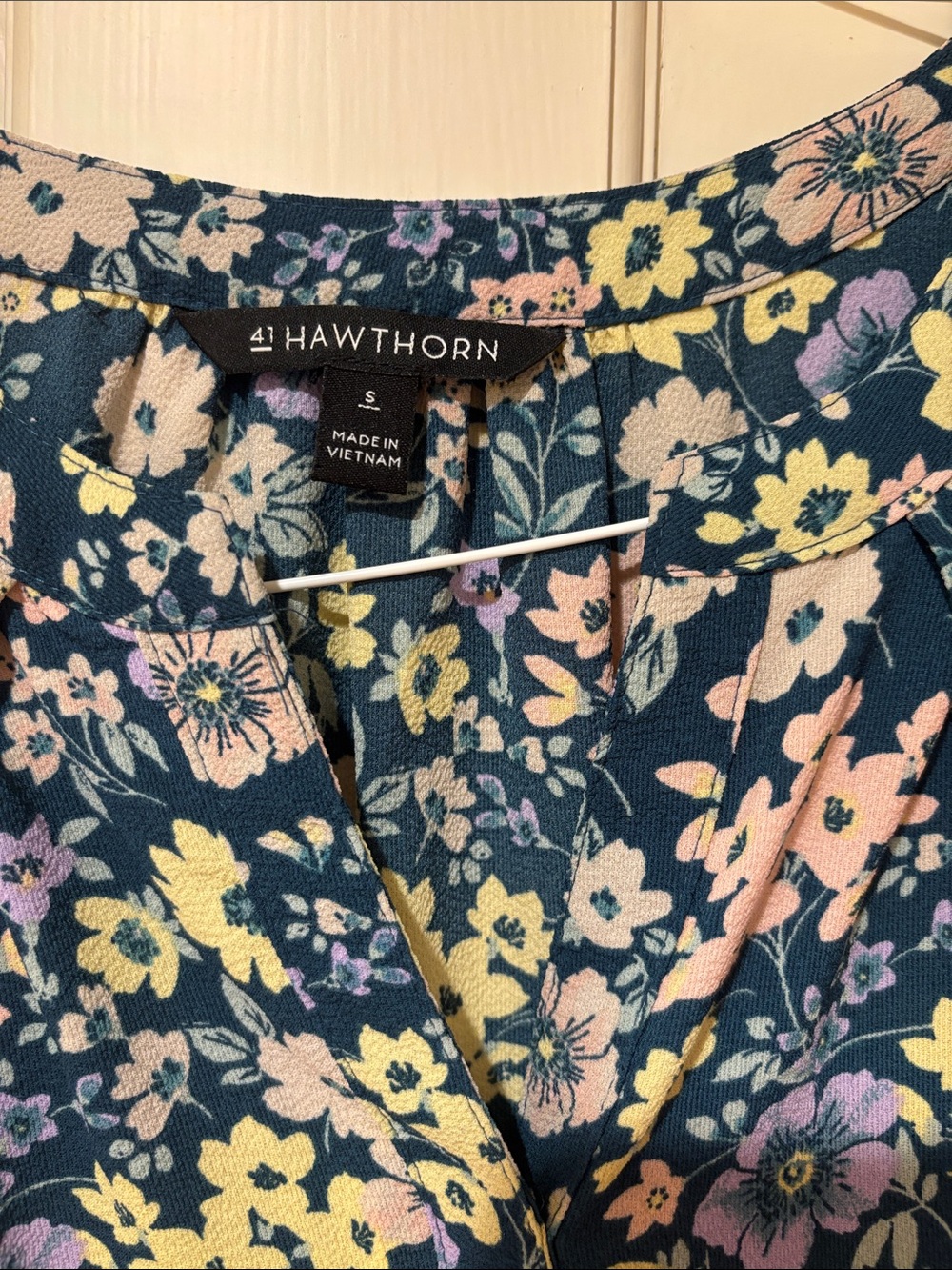 Floral top - Picture 2 of 7